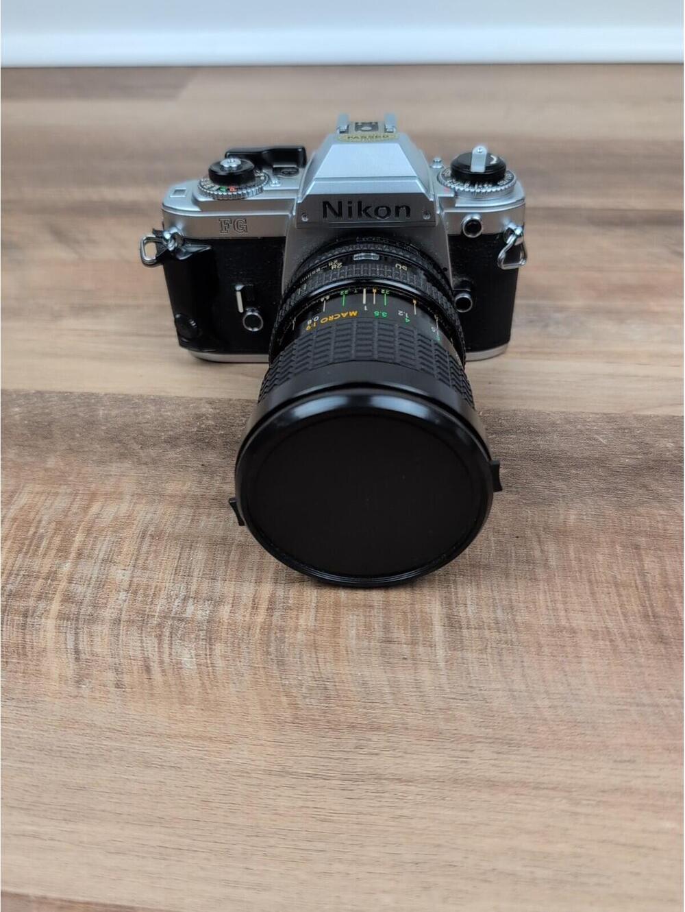 Nikon FG 35mm SLR Camera  - w/ Sigma  Zoom-0 II 28-85mm 1:34-4.5 lens - Parts